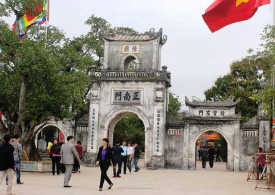 2000 nhan vien an ninh ra quan lap 5 vong bao ve le khai an den tran